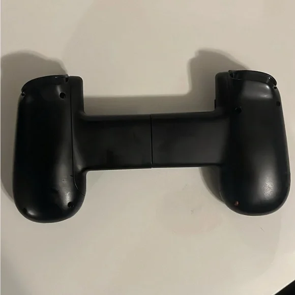 Backbone iPhone Controller - Picture 2 of 3